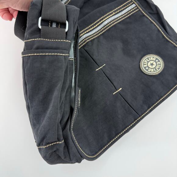 Kipling Black Messenger Cross Body Bag 14 x 11 x 3.5 Expandable Pockets Unisex - Picture 10 of 10
